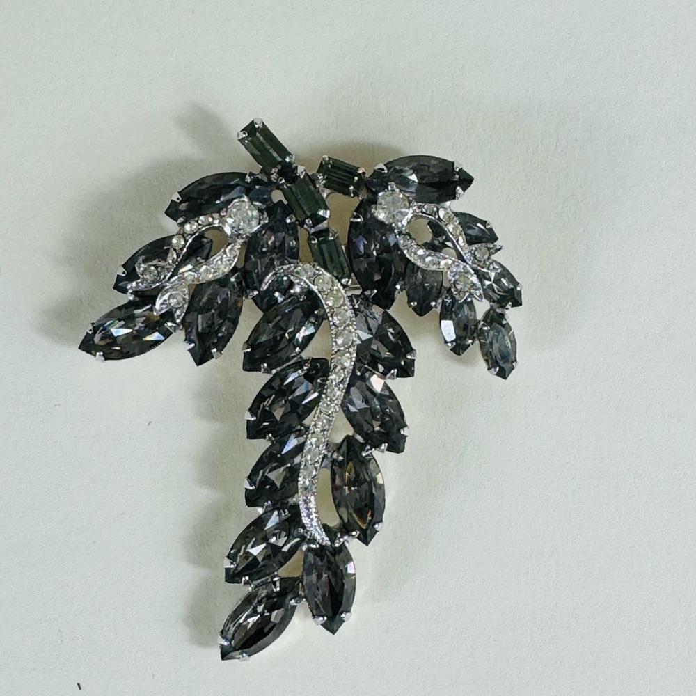 50-60s Weiss Leaf Brooch
